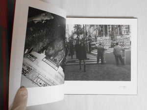 Tokyo on the brink of sanity, Kuruoshii to Tokyo | Yoshio Mizoguchi | Sokyusha 2022 [SIGNED]