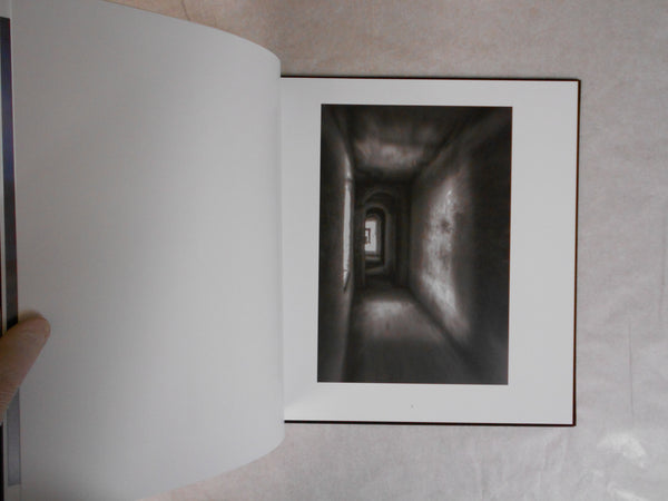 Event horizon | Eric Lawton | Nazraeli Press 2019