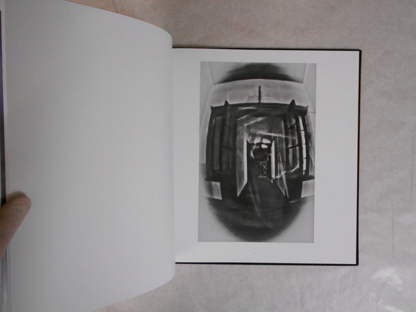 Event horizon | Eric Lawton | Nazraeli Press 2019