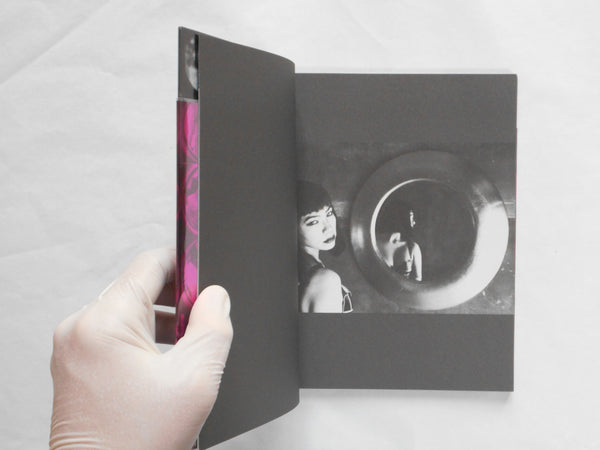 Orphee | Tokyo Rumando | Zen foto gallery 2014 SIGNED